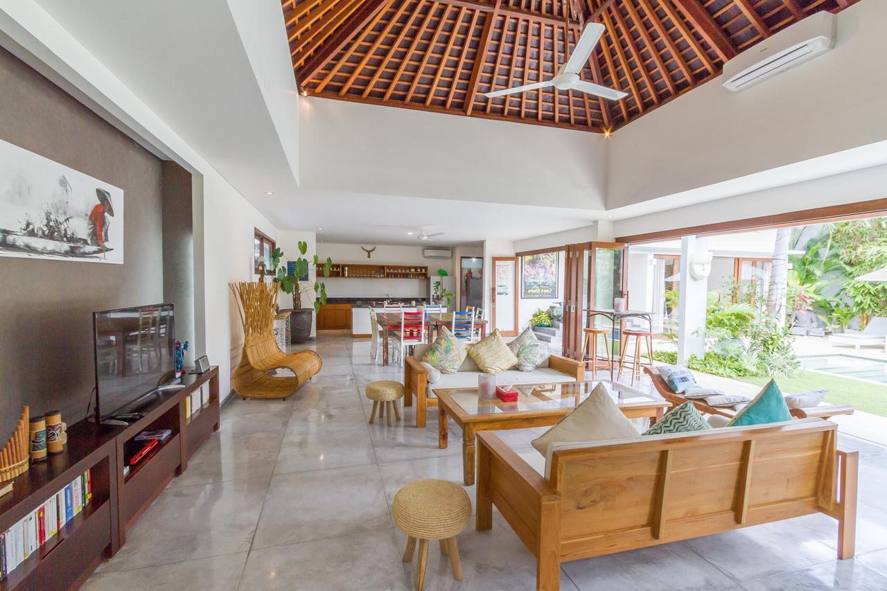 Villa Pierrot Seminyak Exterior foto